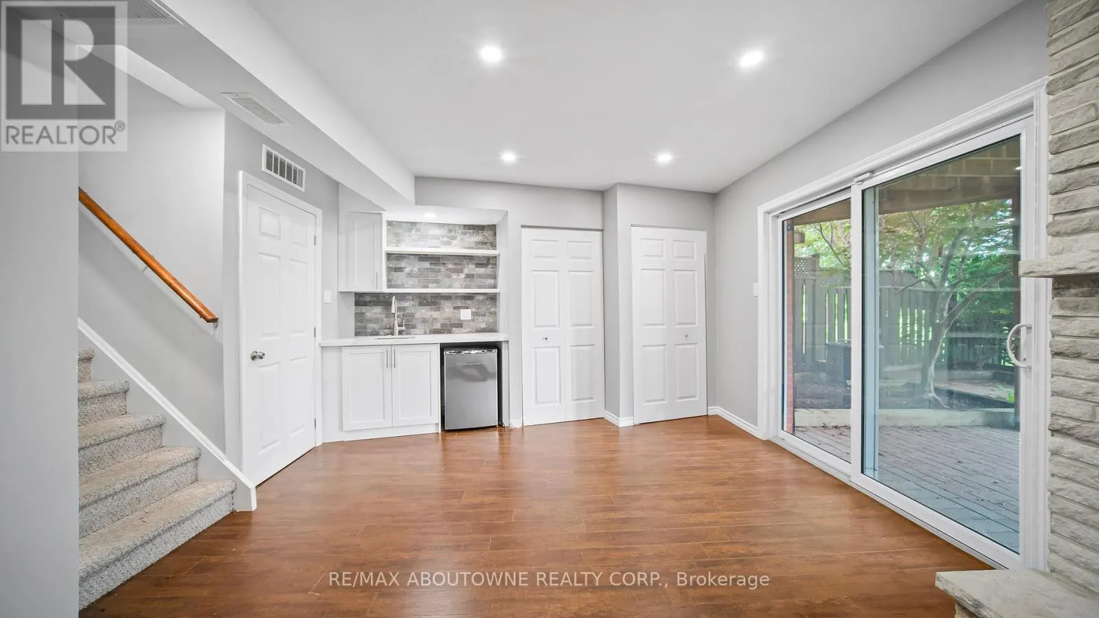 1228 CORNERBROOK PLACE