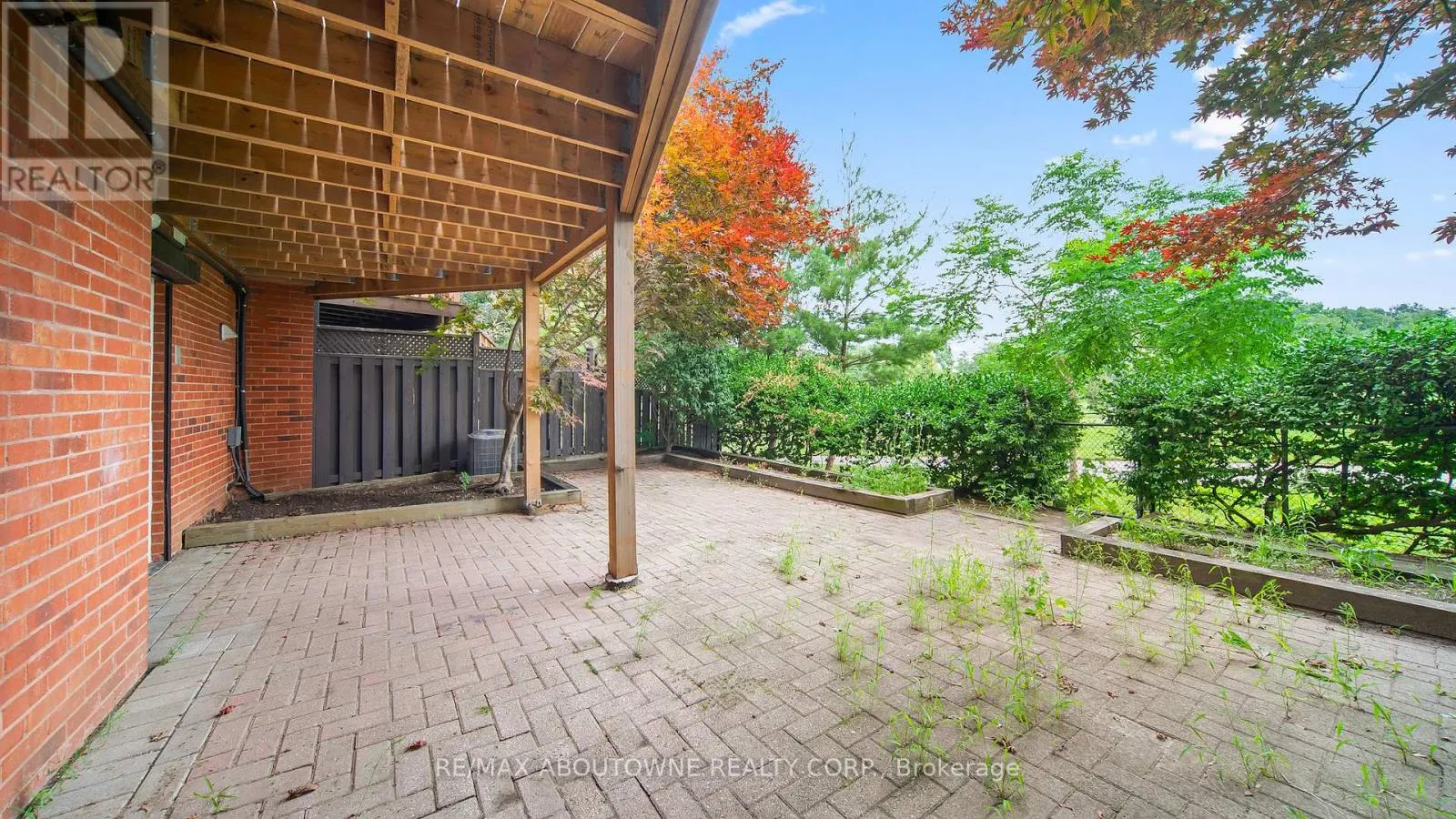 1228 CORNERBROOK PLACE
