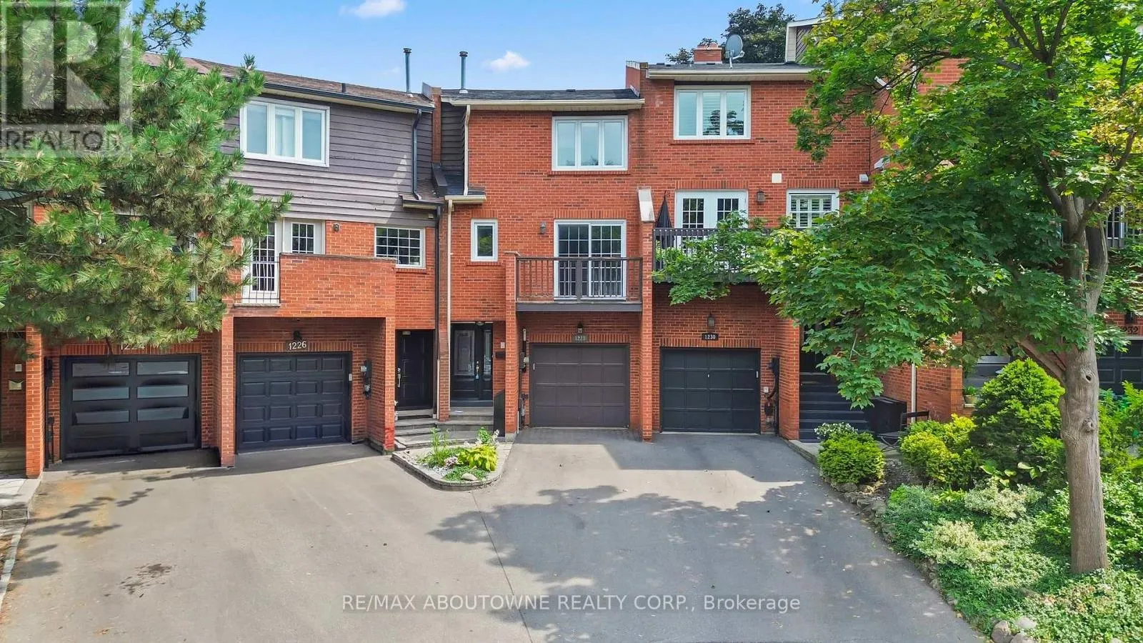 1228 CORNERBROOK PLACE