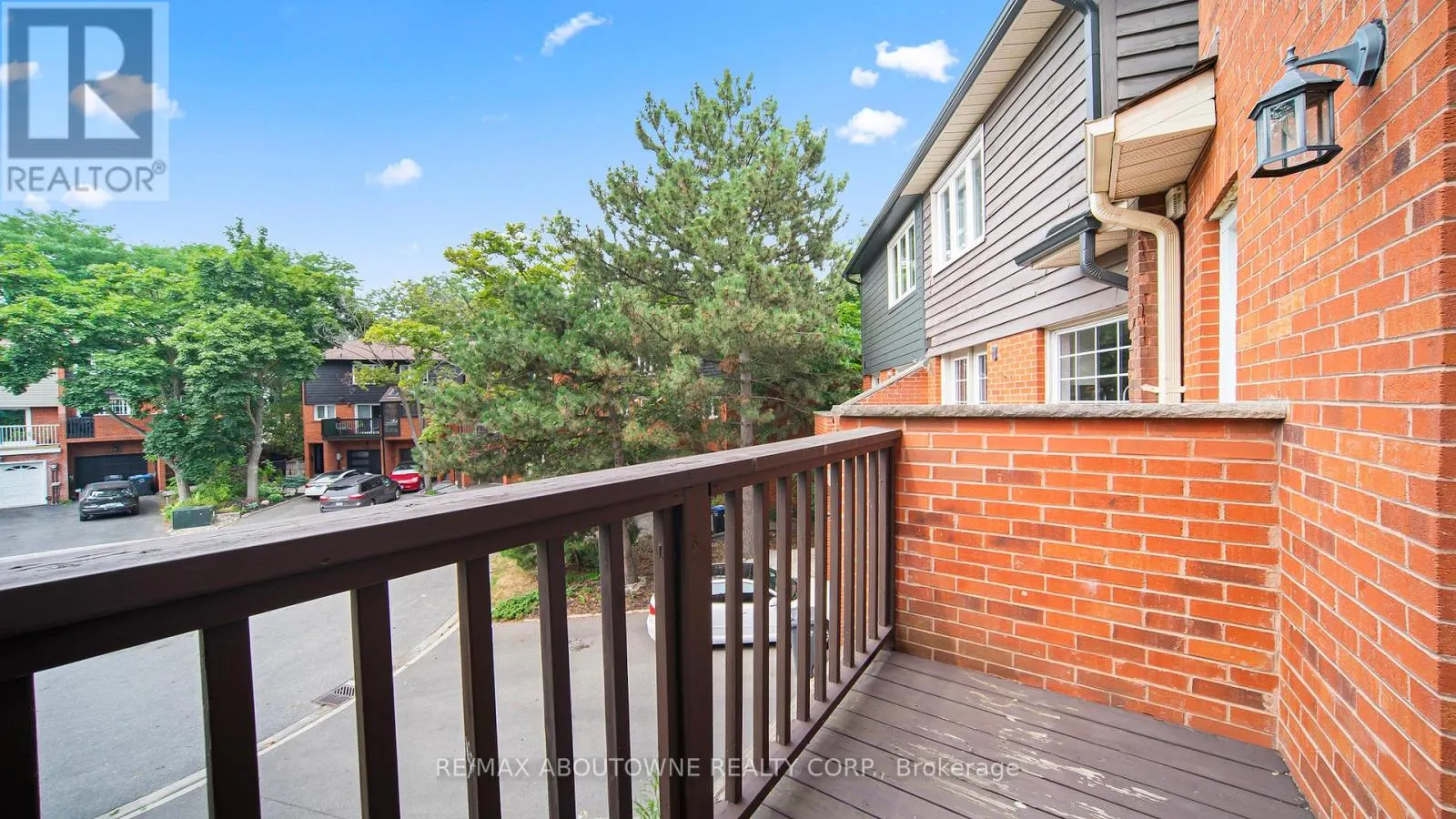 1228 CORNERBROOK PLACE