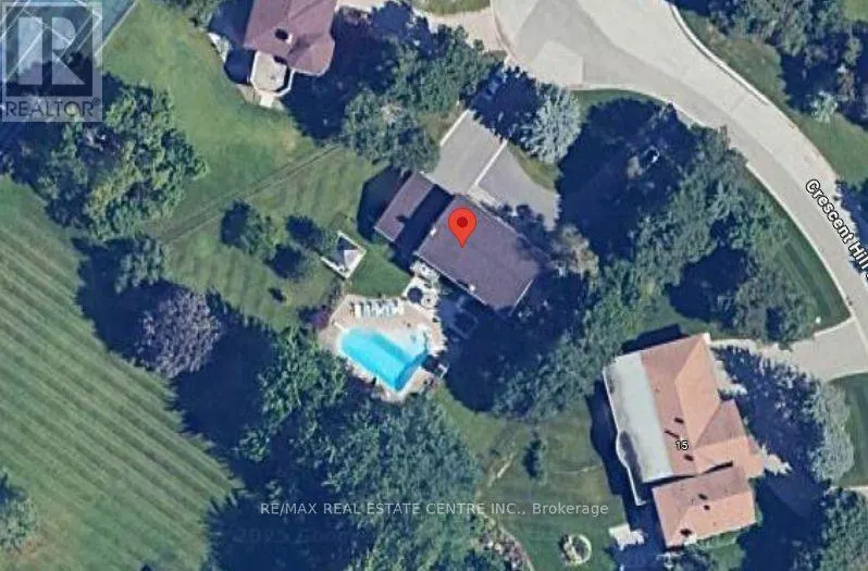 17 CRESCENT HILL DRIVE S