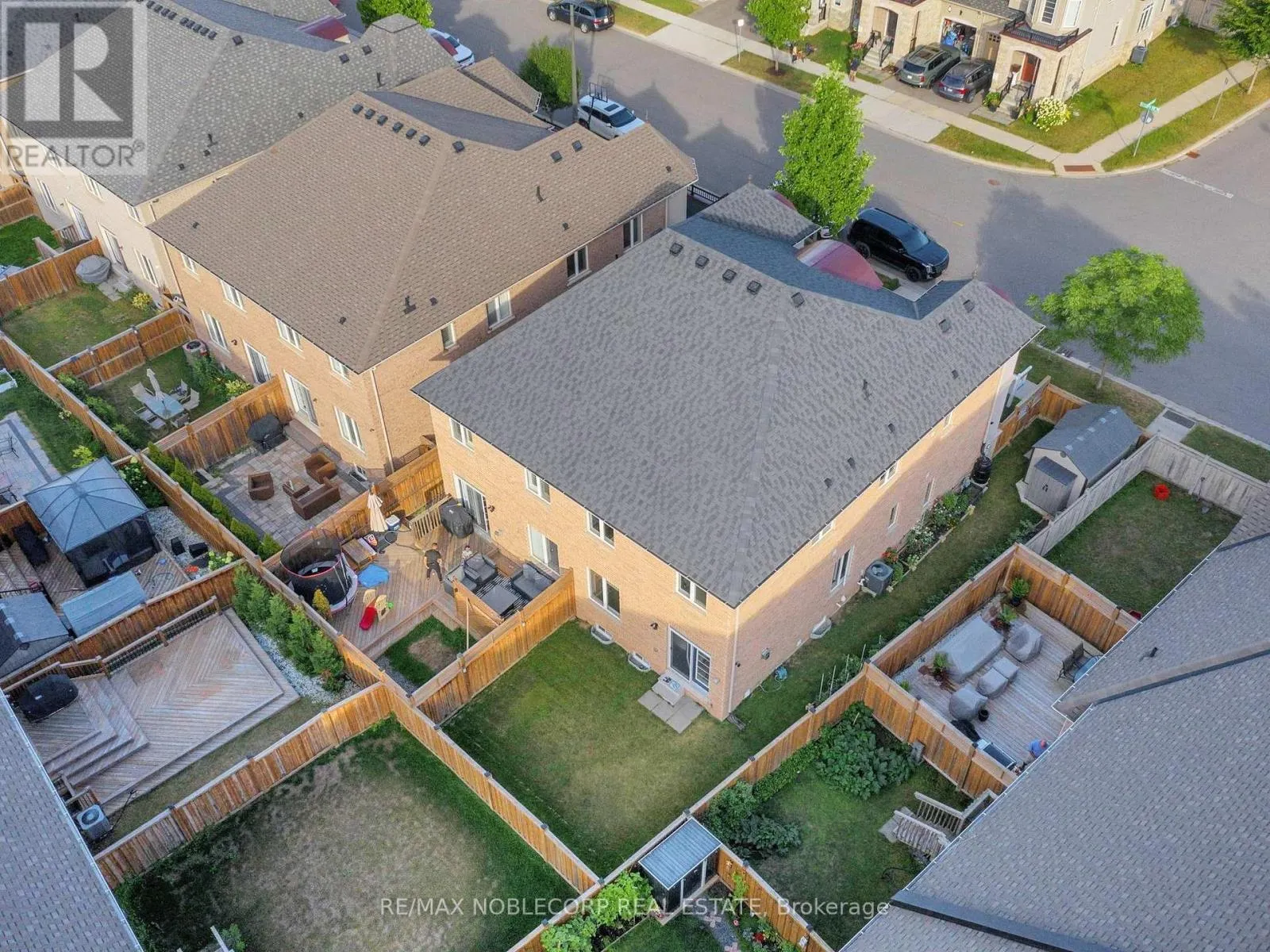 593 SETTLERS ROAD W