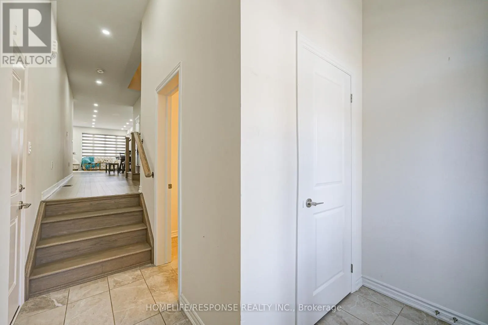 595 CELANDINE TERRACE