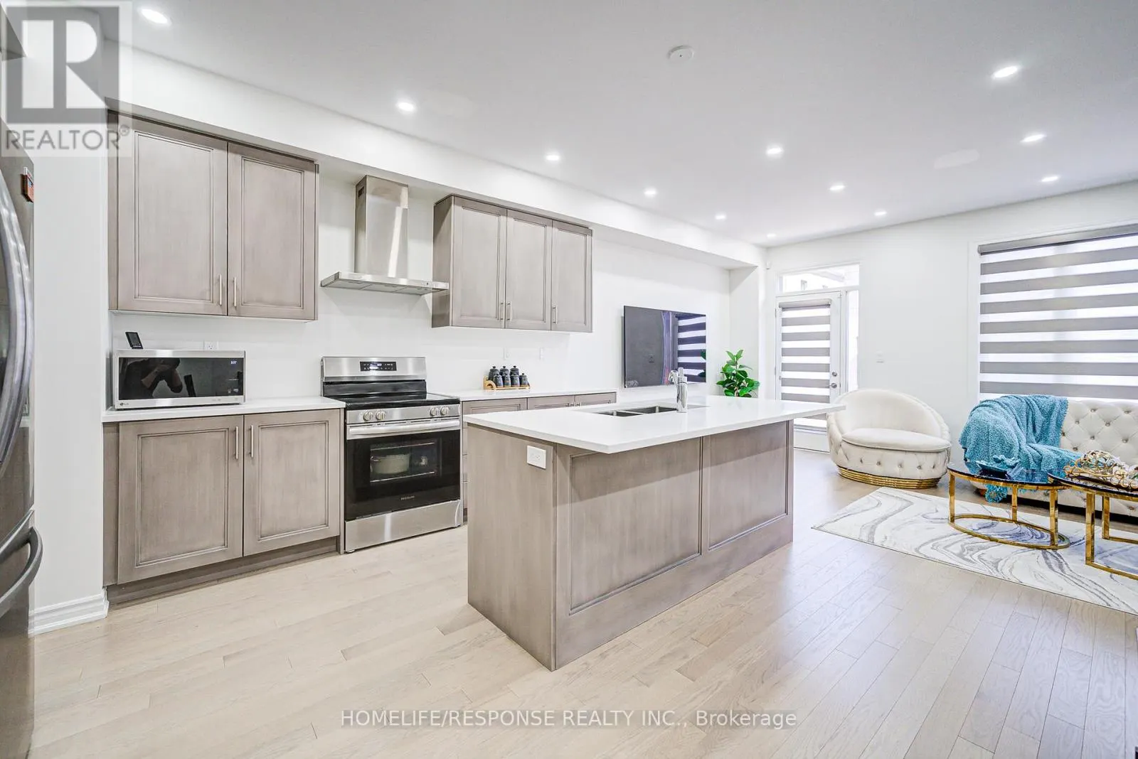 595 CELANDINE TERRACE