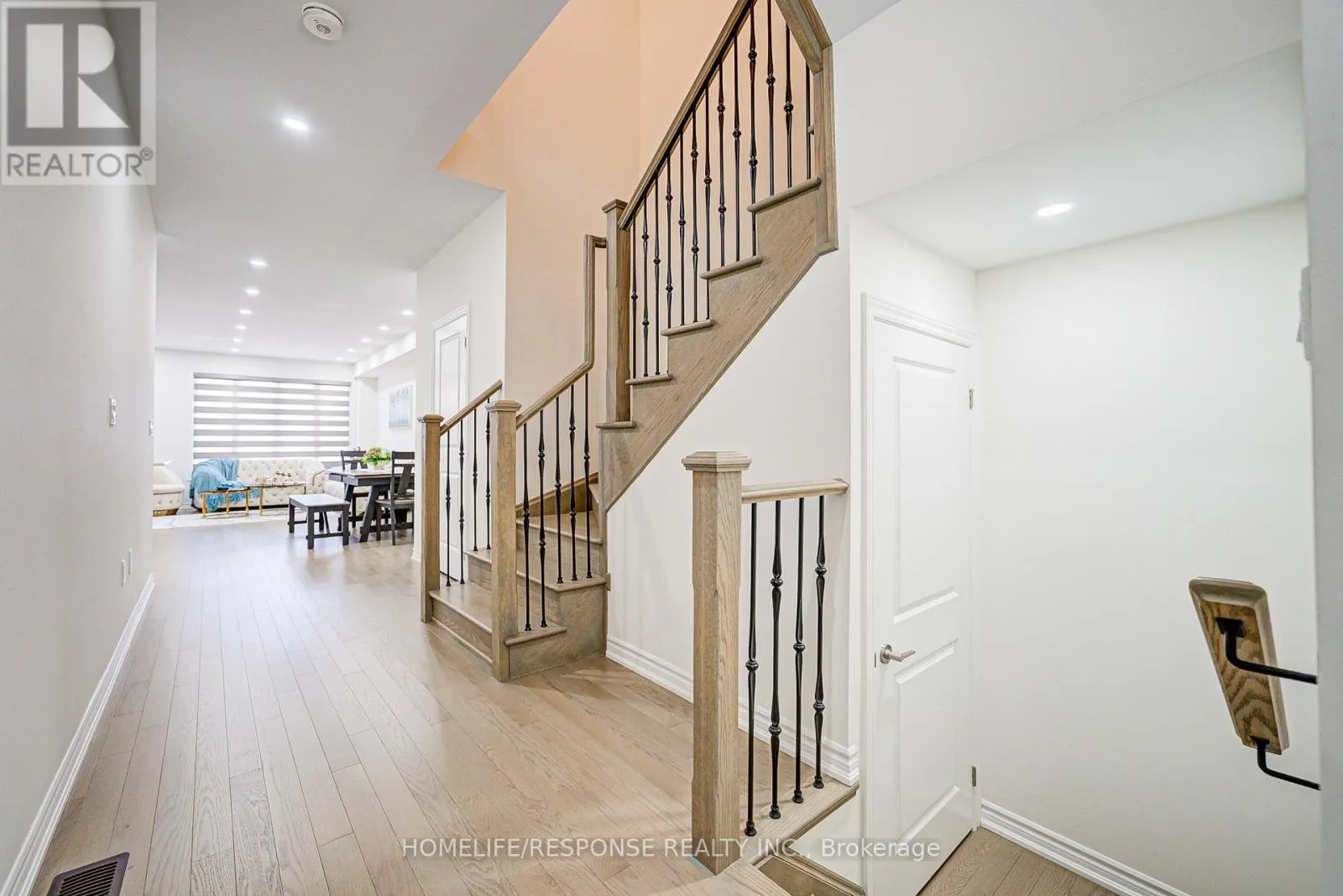595 CELANDINE TERRACE