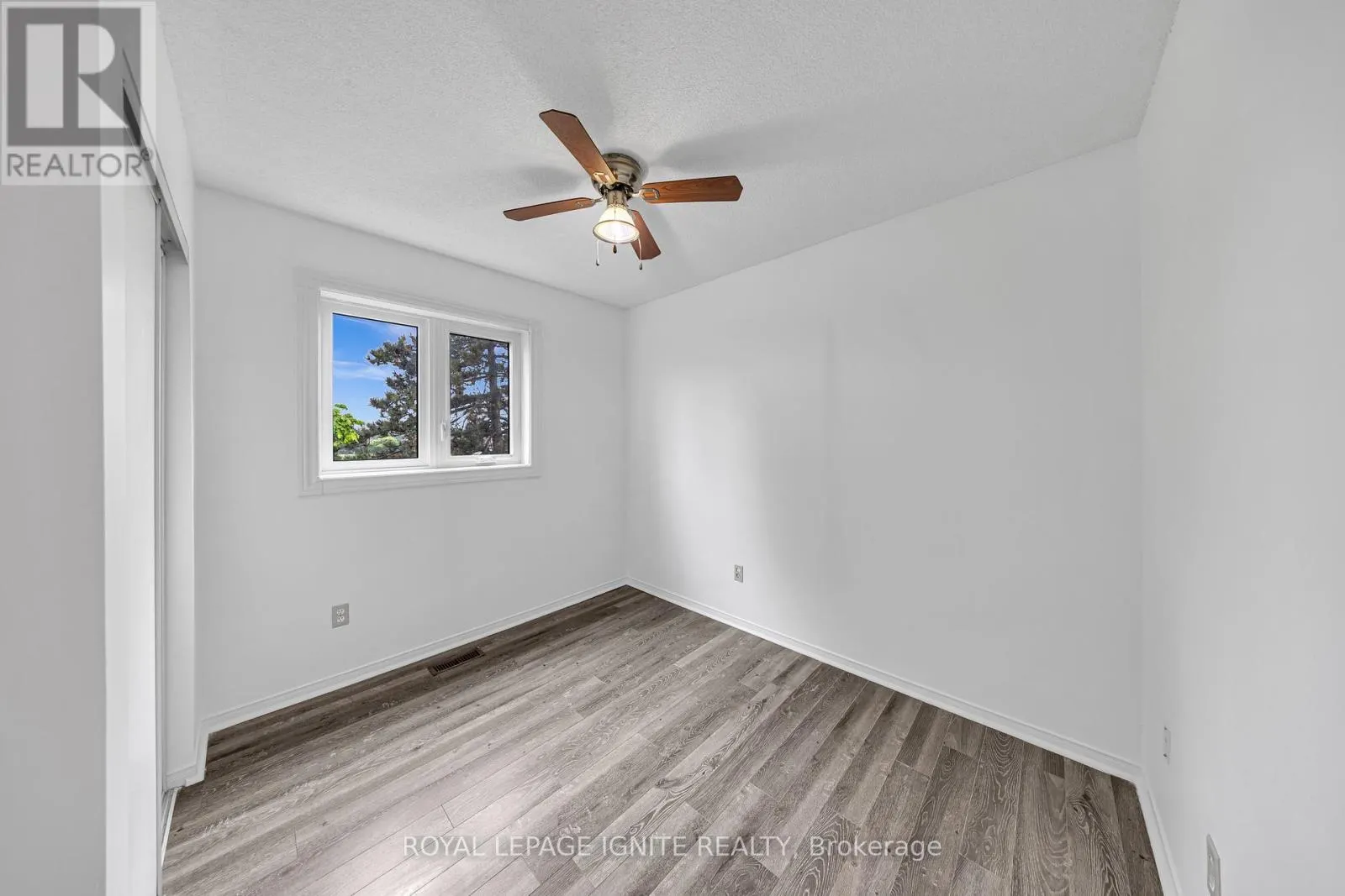 21 TOBA CRESCENT