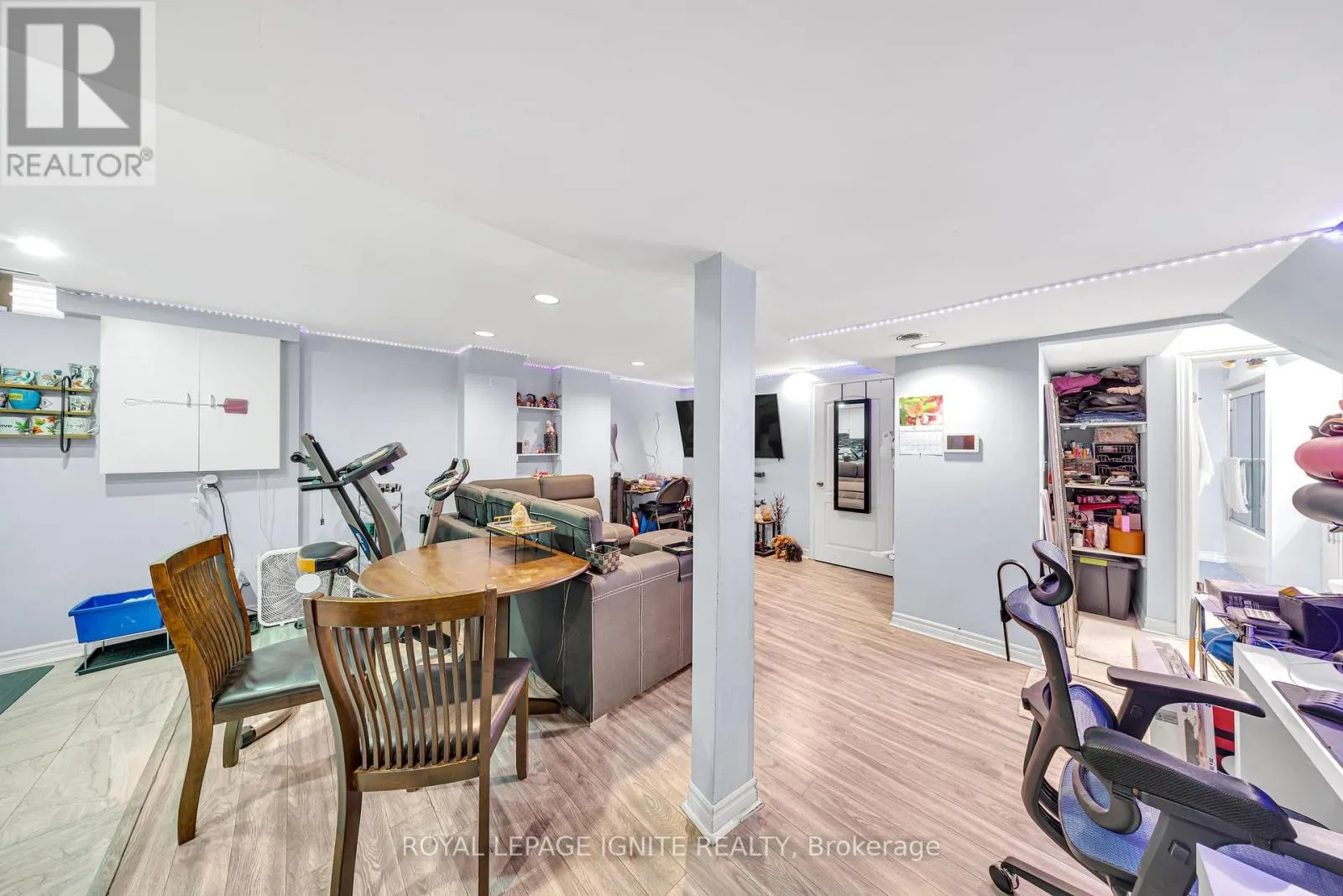 21 TOBA CRESCENT