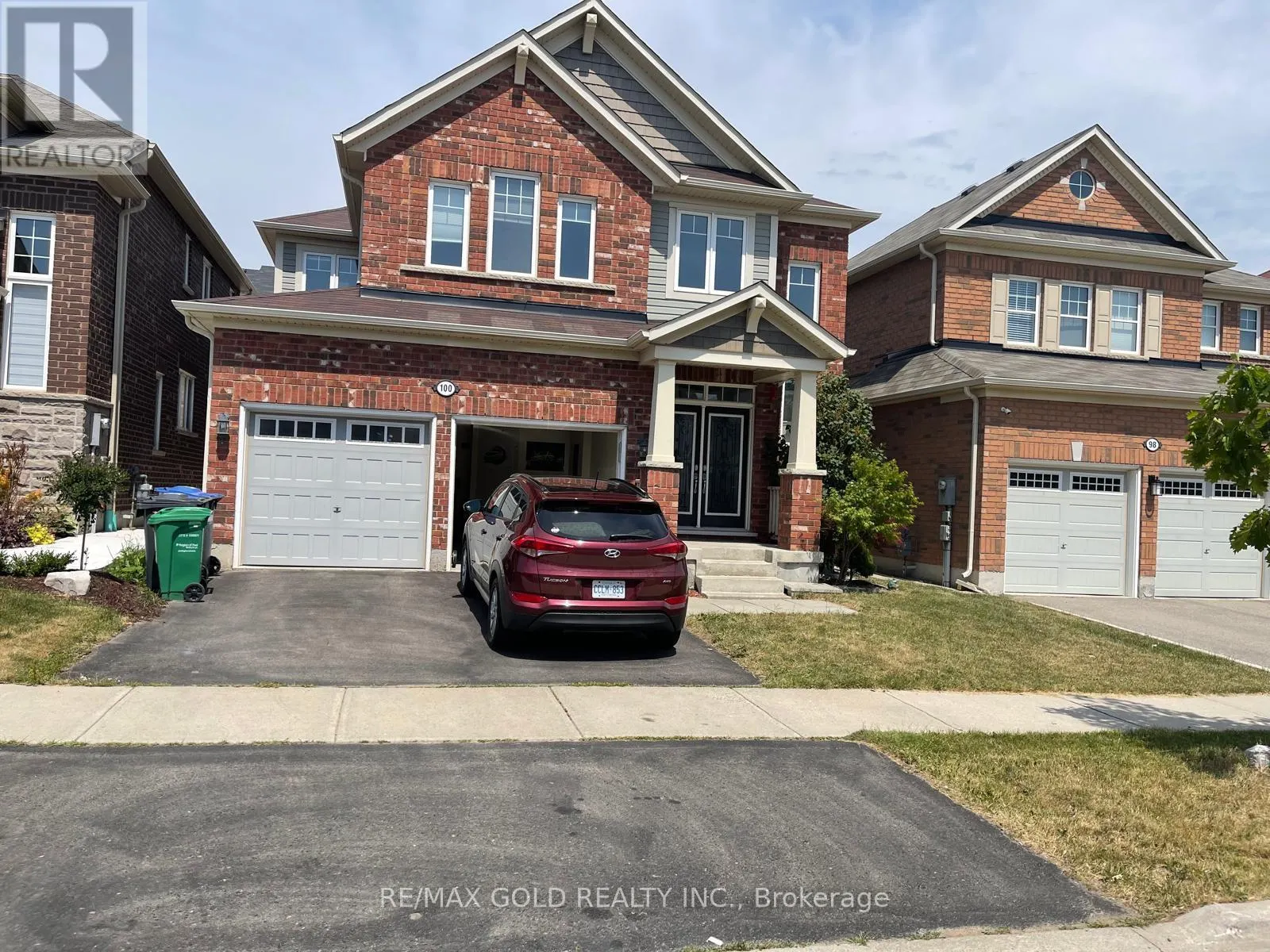 LOWER PORTION - 100 ENFORD CRESCENT