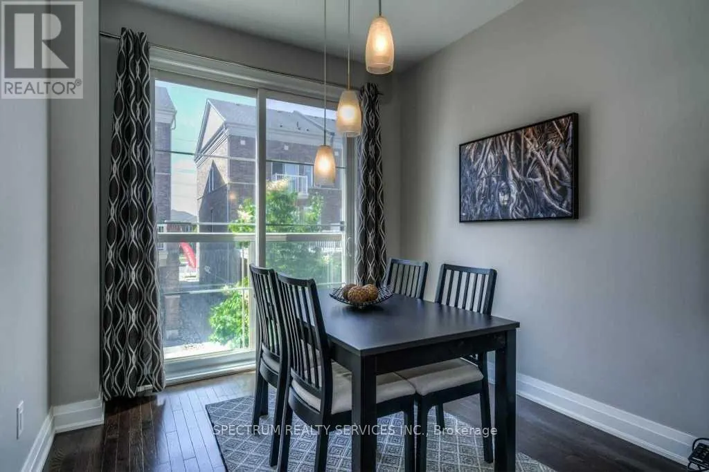 31 - 165 HAMPSHIRE WAY