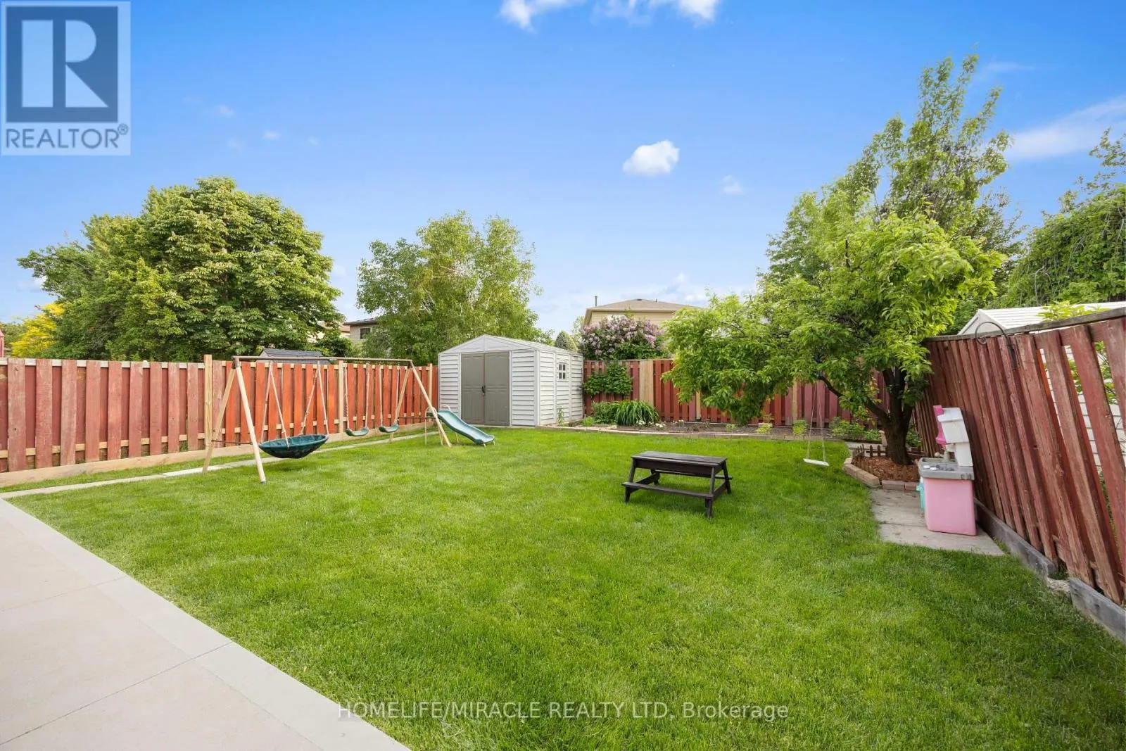 21 FOLKSTONE CRESCENT