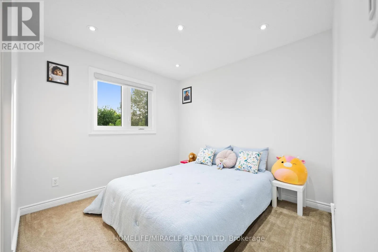 21 FOLKSTONE CRESCENT