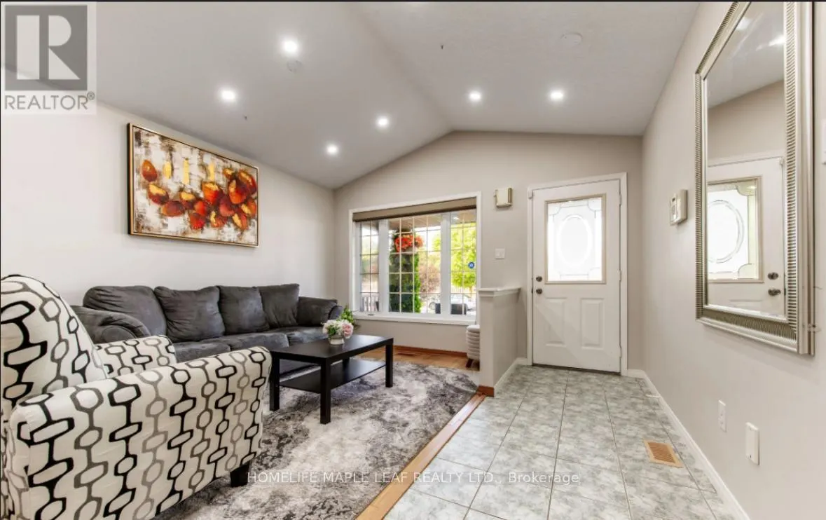 53 BISCAYNE CRESCENT