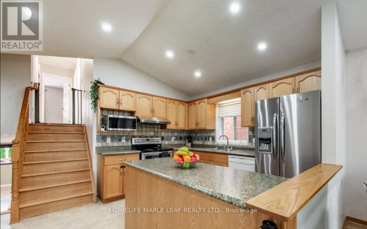 53 BISCAYNE CRESCENT