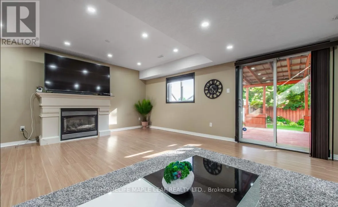 53 BISCAYNE CRESCENT