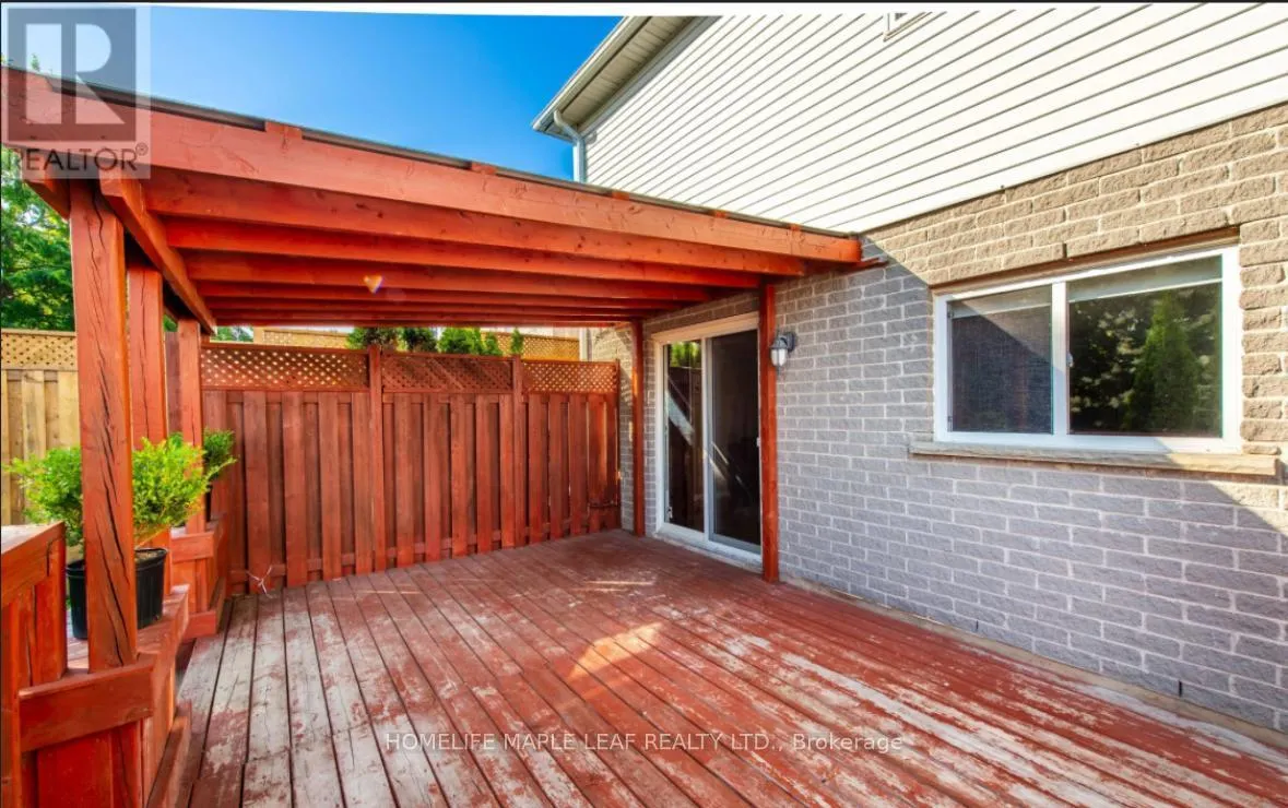 53 BISCAYNE CRESCENT