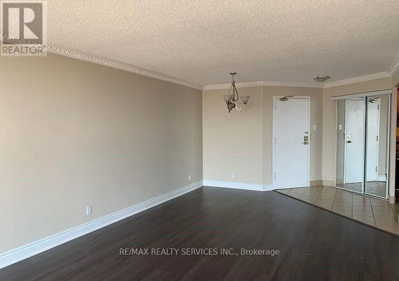 1412 - 35 TRAILWOOD DRIVE