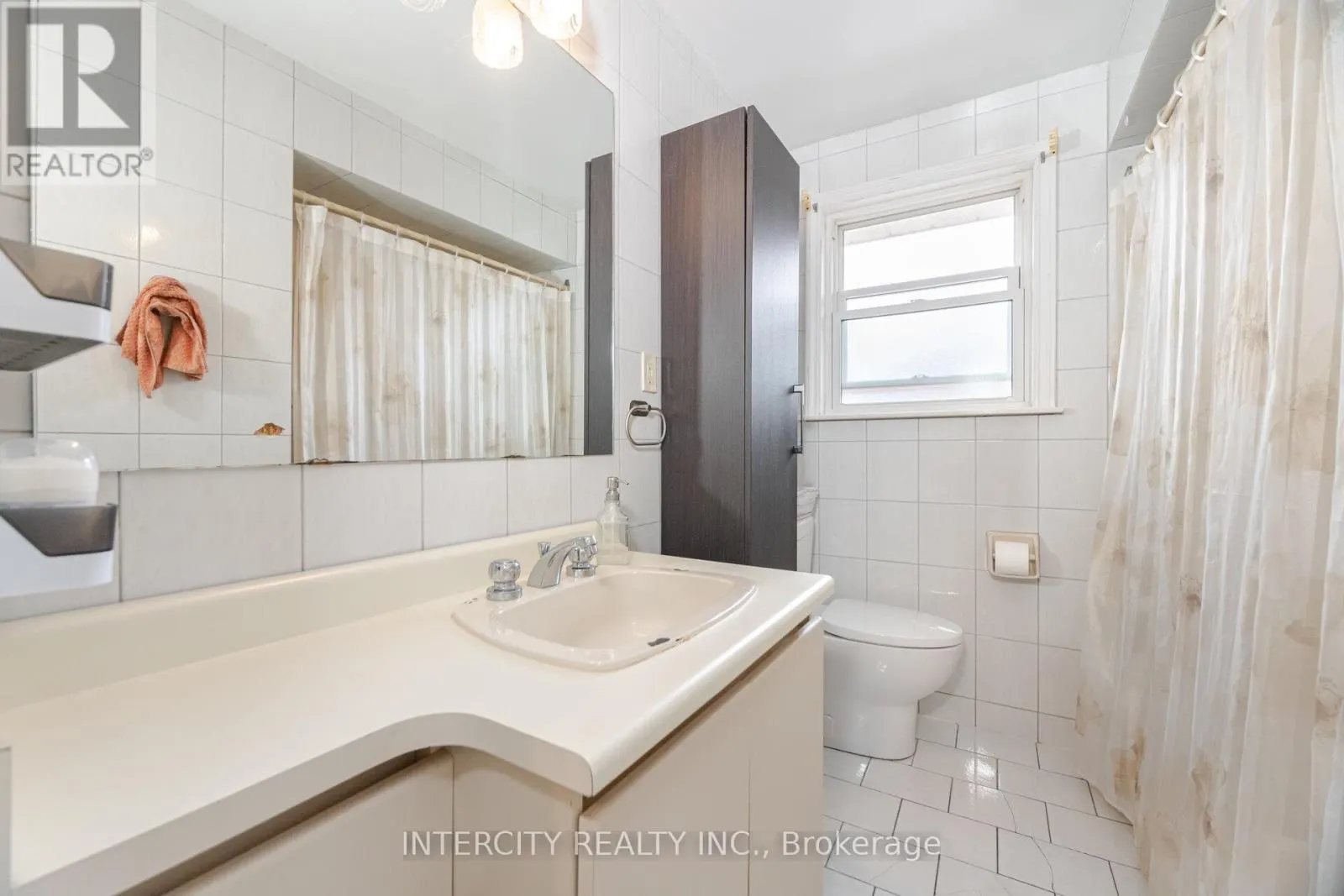 31 MUNHALL ROAD