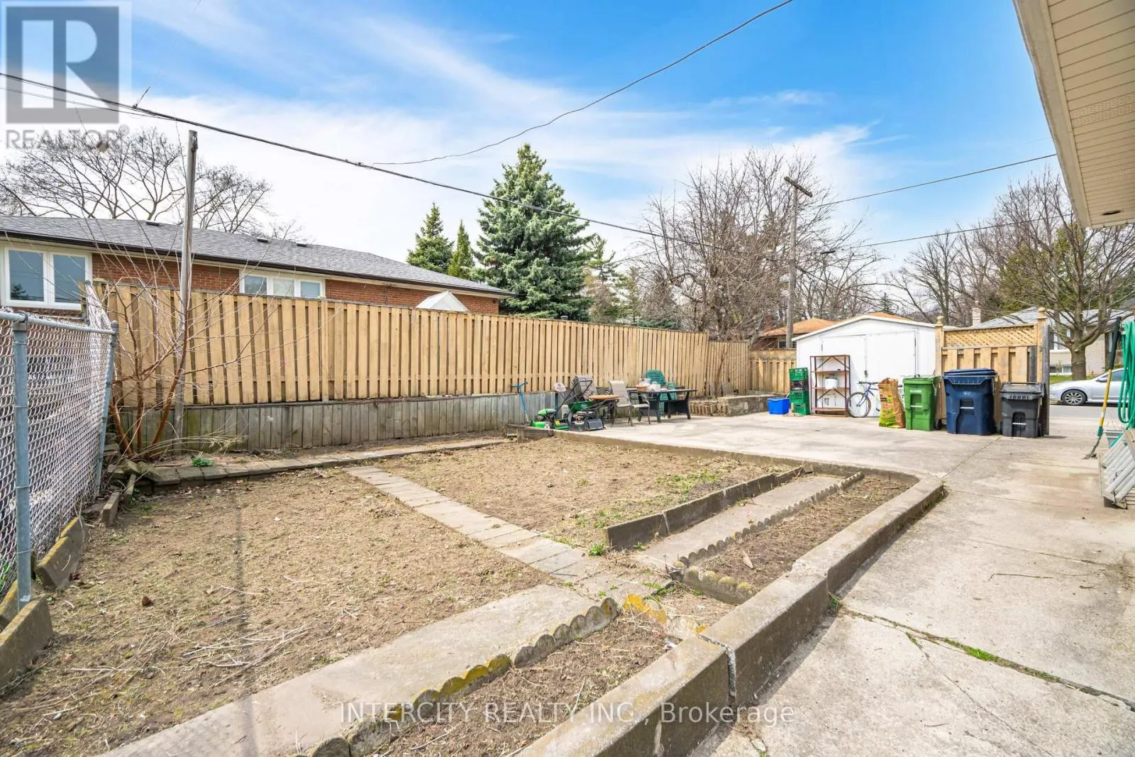 31 MUNHALL ROAD