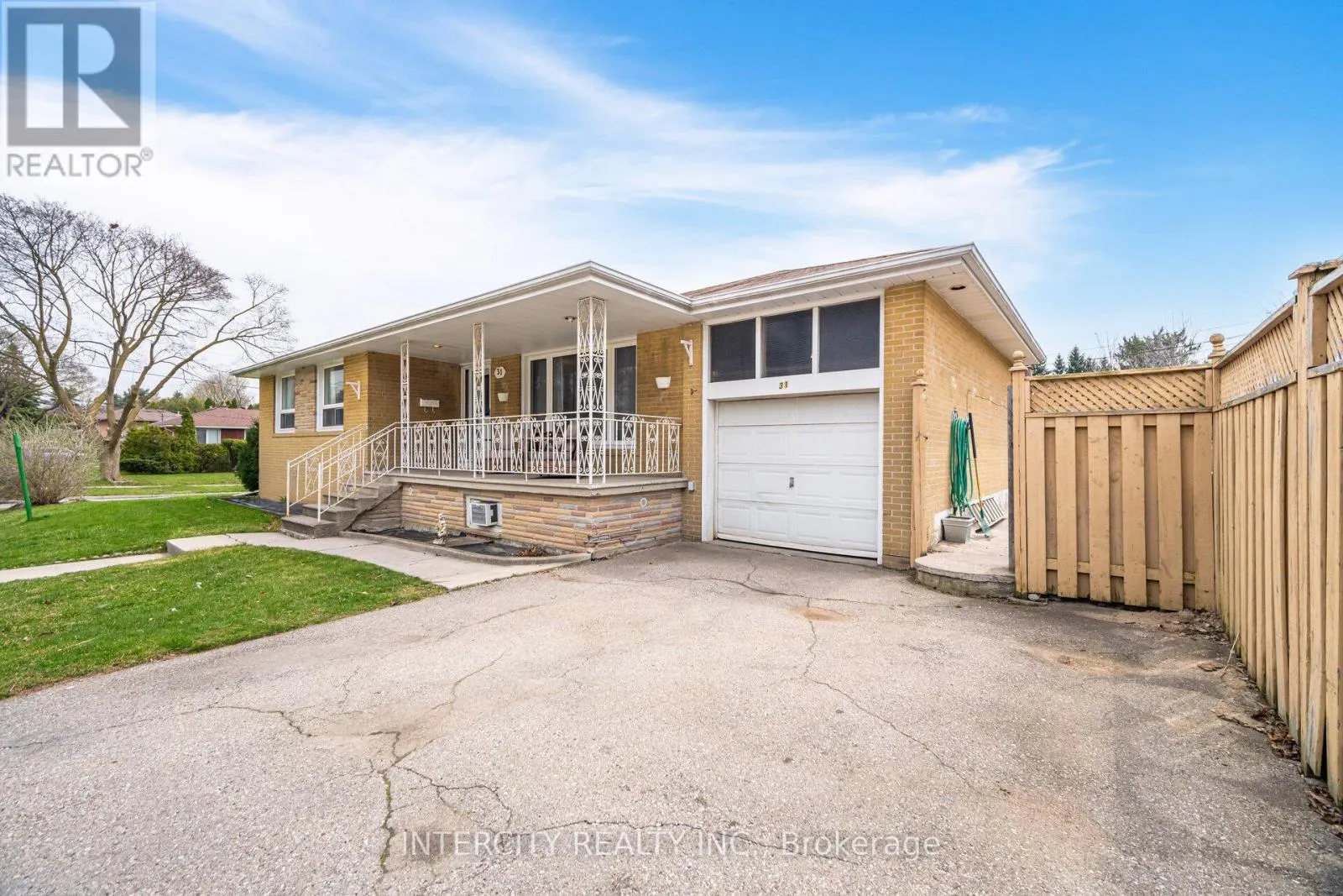 31 MUNHALL ROAD