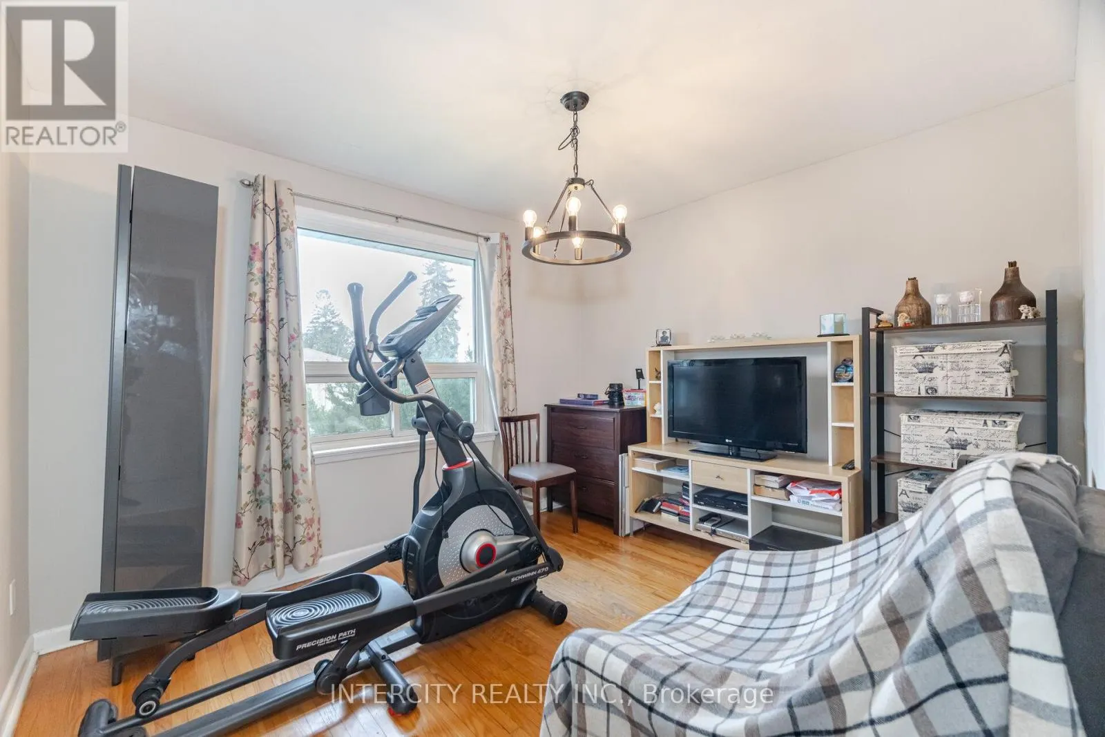 31 MUNHALL ROAD