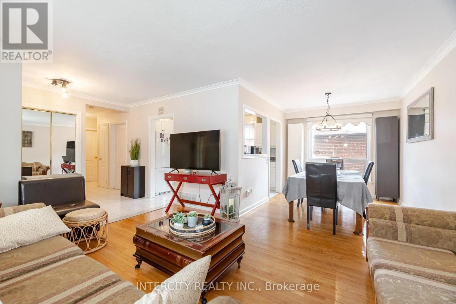 31 MUNHALL ROAD
