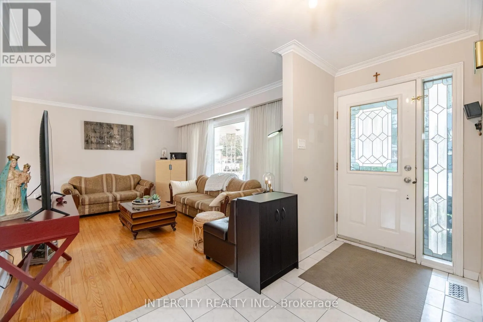 31 MUNHALL ROAD