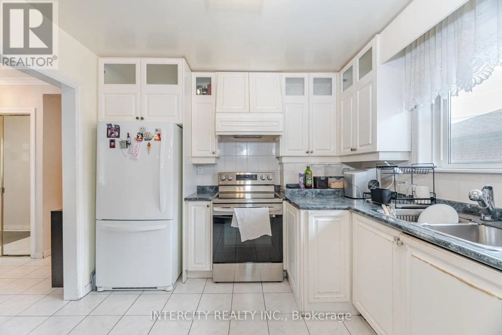 31 MUNHALL ROAD