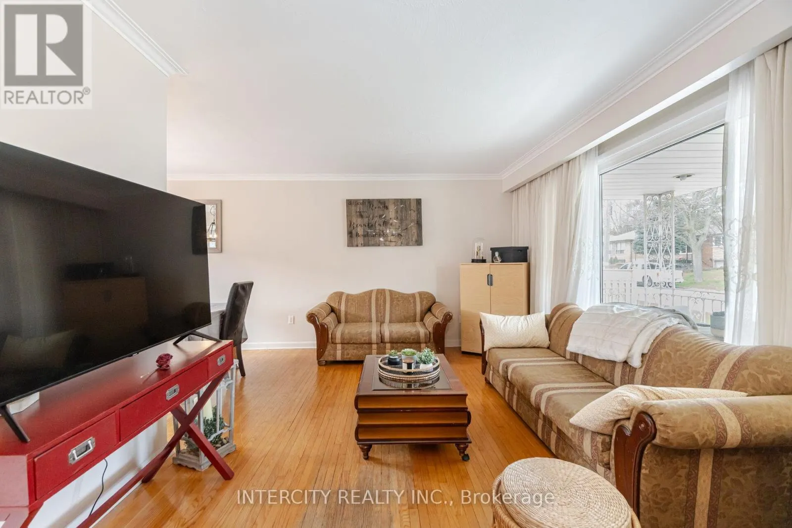 31 MUNHALL ROAD