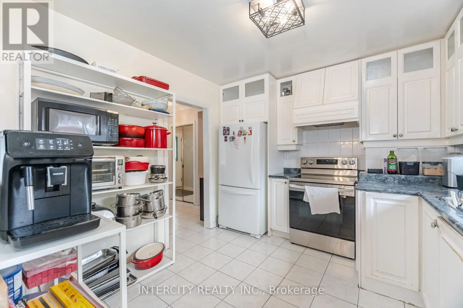 31 MUNHALL ROAD