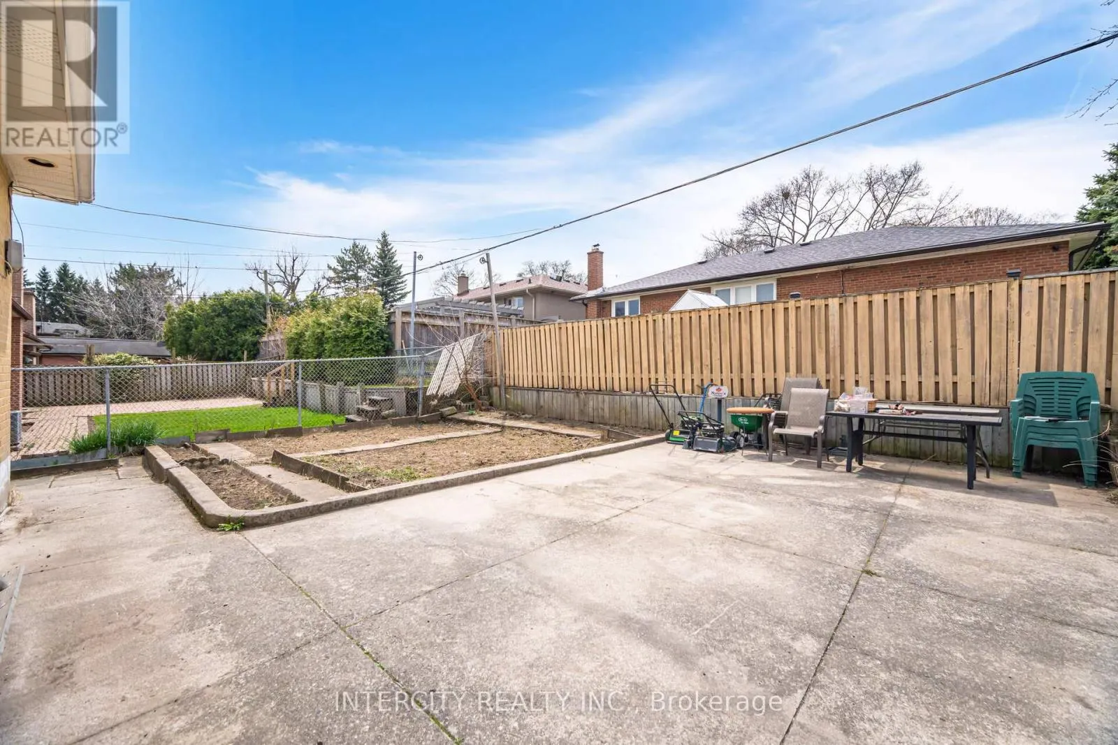 31 MUNHALL ROAD