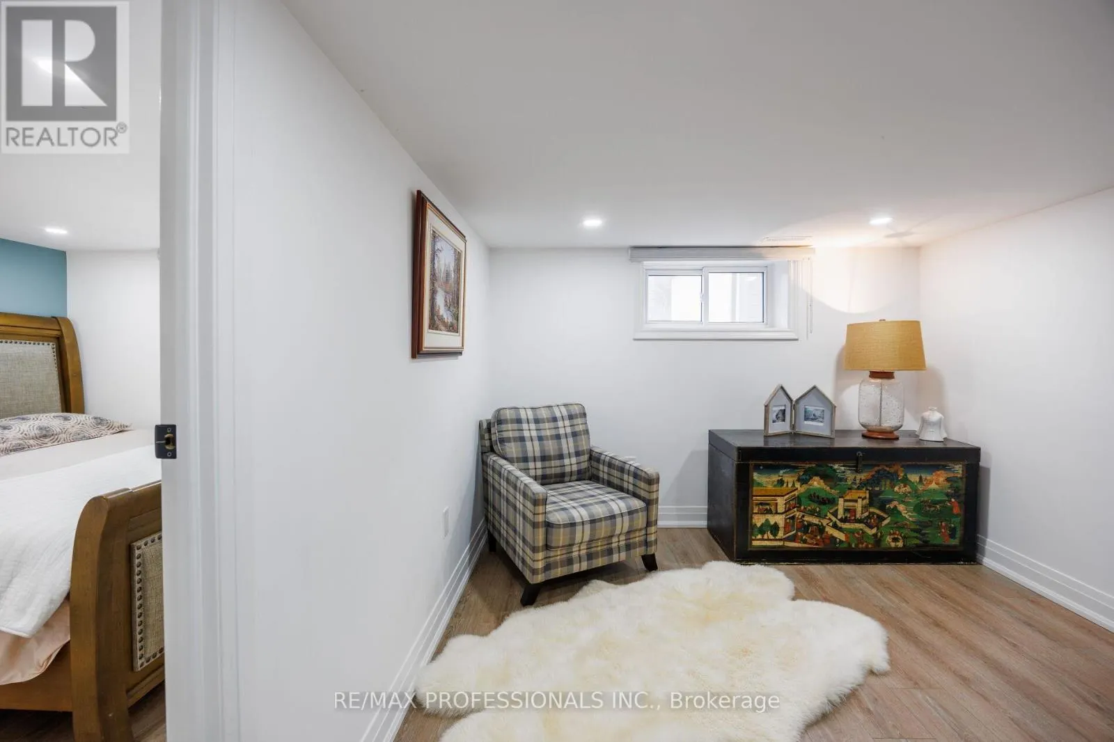 168 THE KINGSWAY