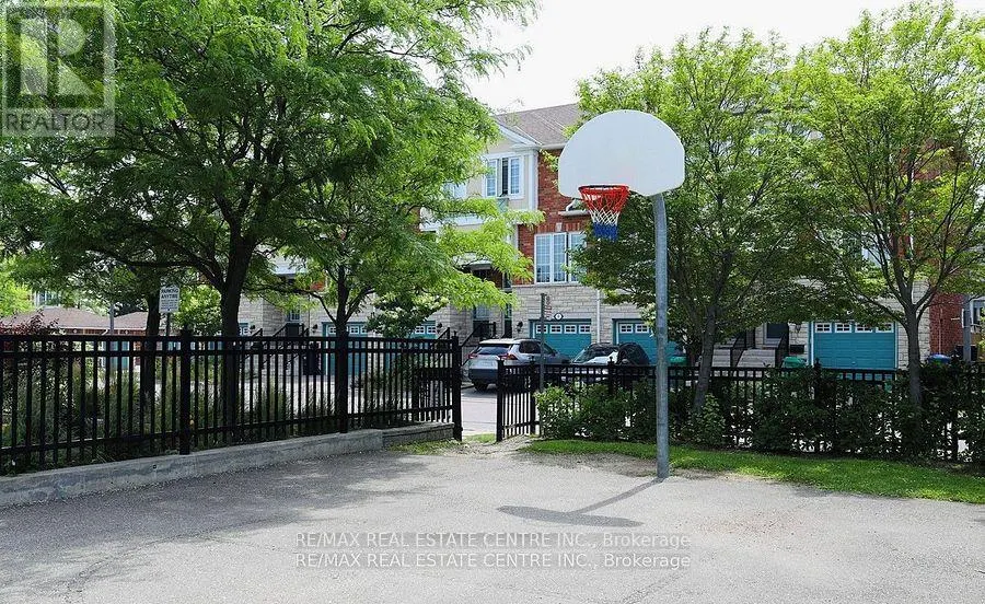 1901 - 1359 RATHBURN ROAD E