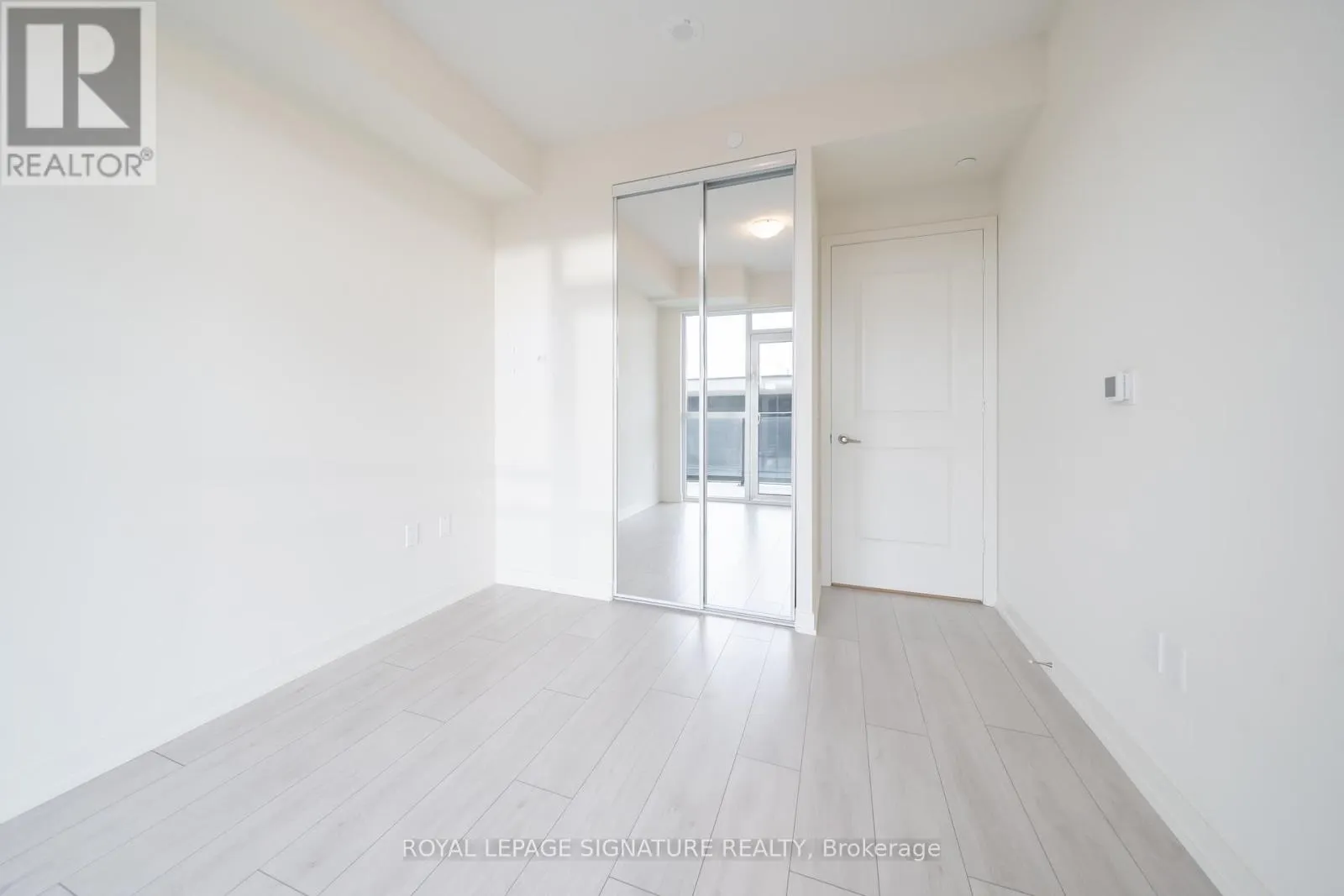 2208 - 38 ANNIE CRAIG DRIVE