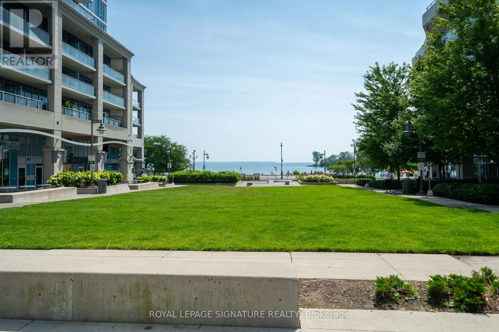 2208 - 38 ANNIE CRAIG DRIVE