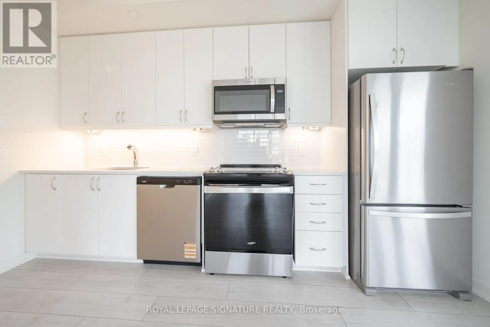 2208 - 38 ANNIE CRAIG DRIVE