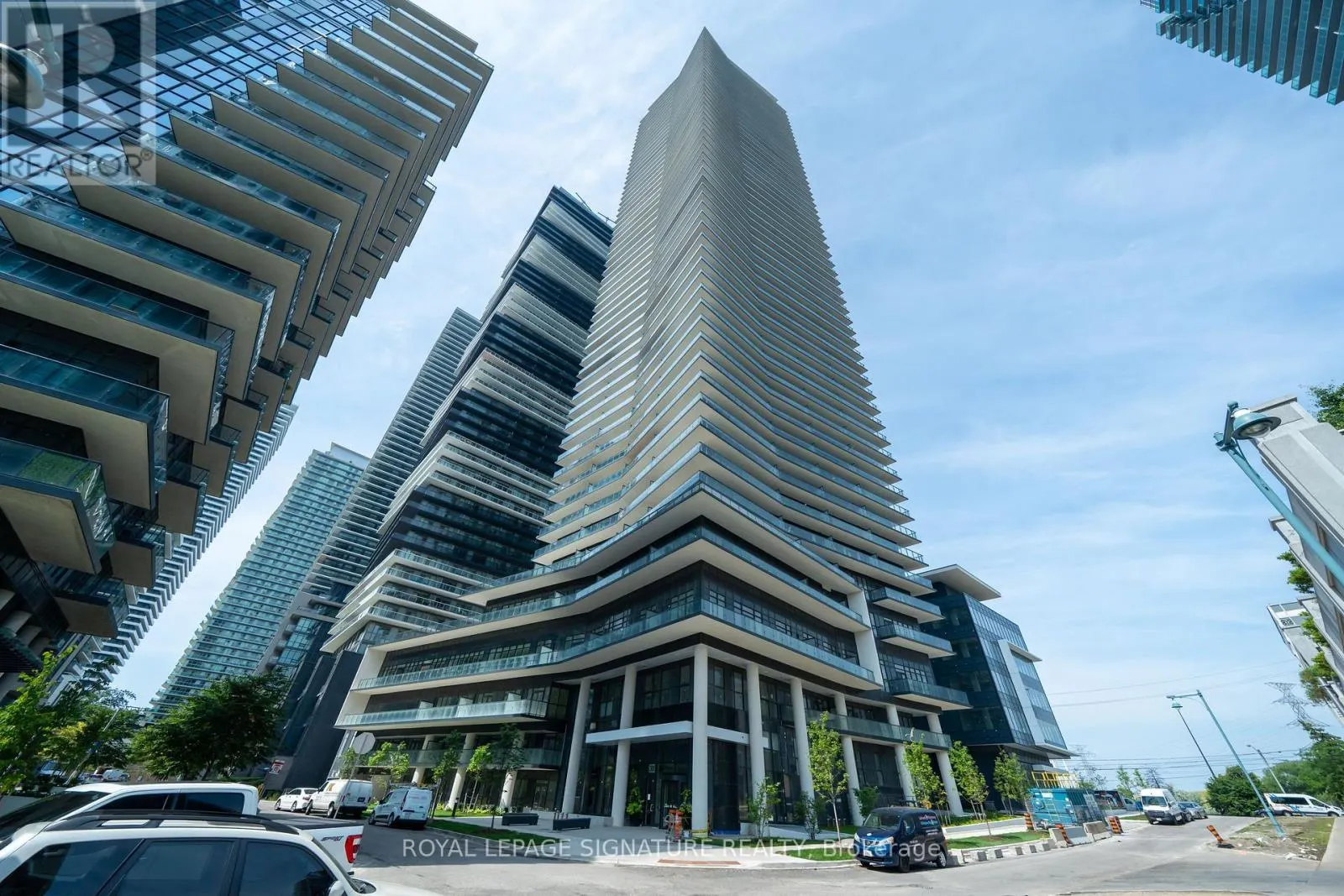 2208 - 38 ANNIE CRAIG DRIVE