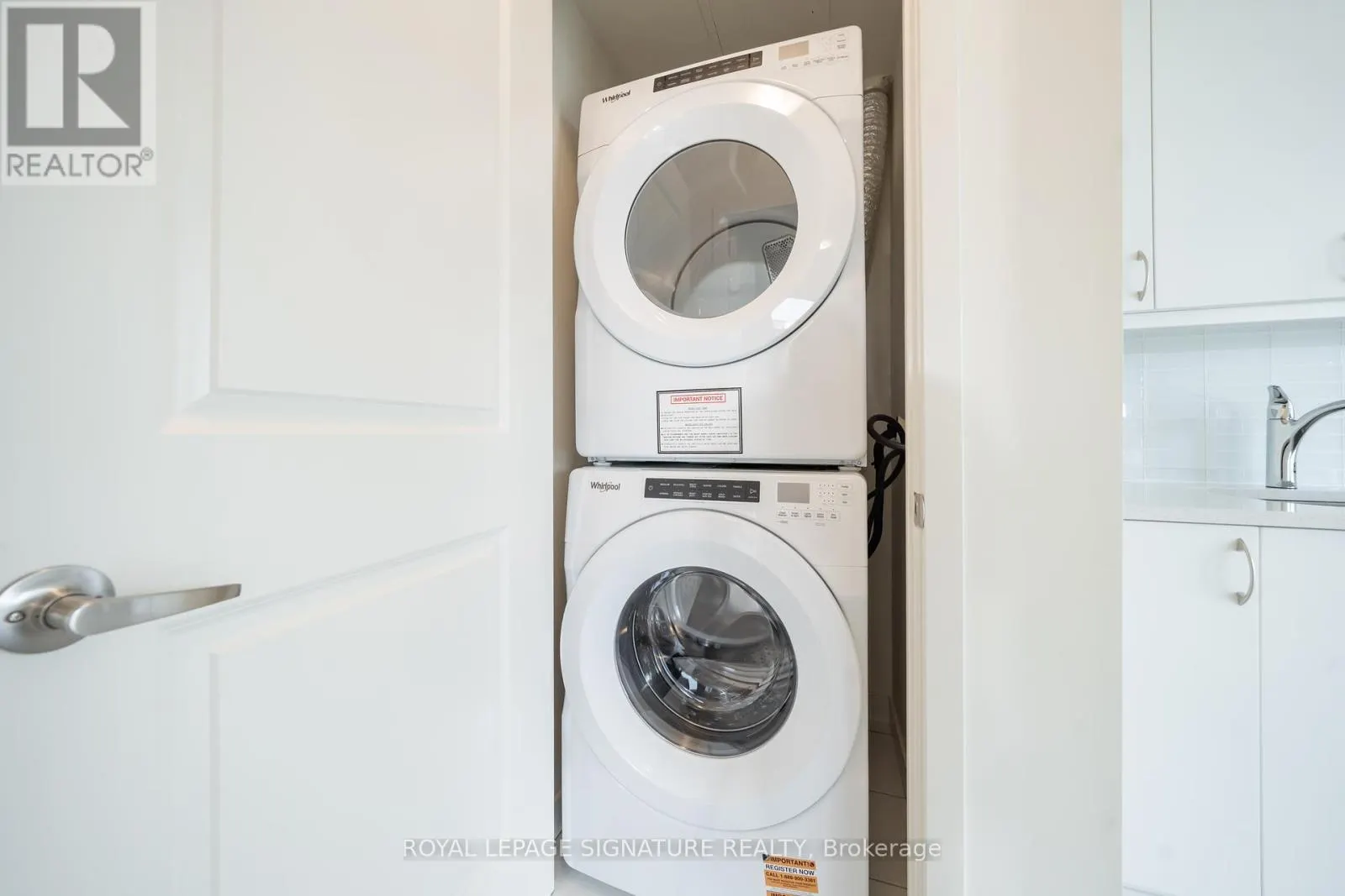 2208 - 38 ANNIE CRAIG DRIVE