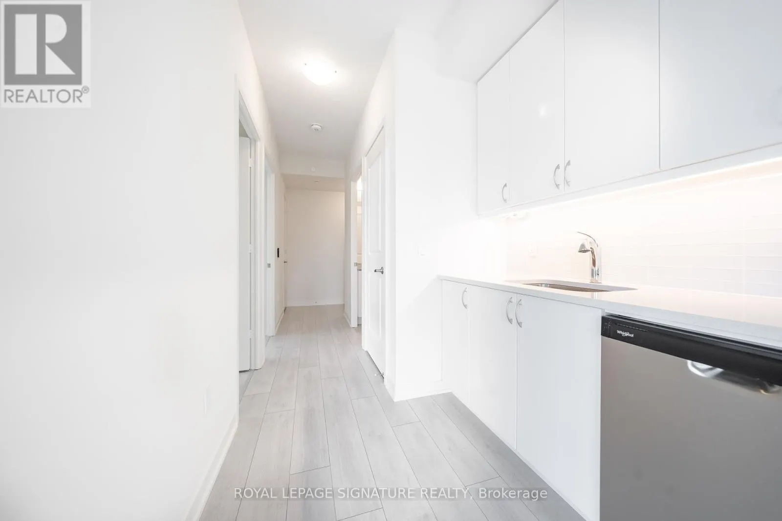 2208 - 38 ANNIE CRAIG DRIVE