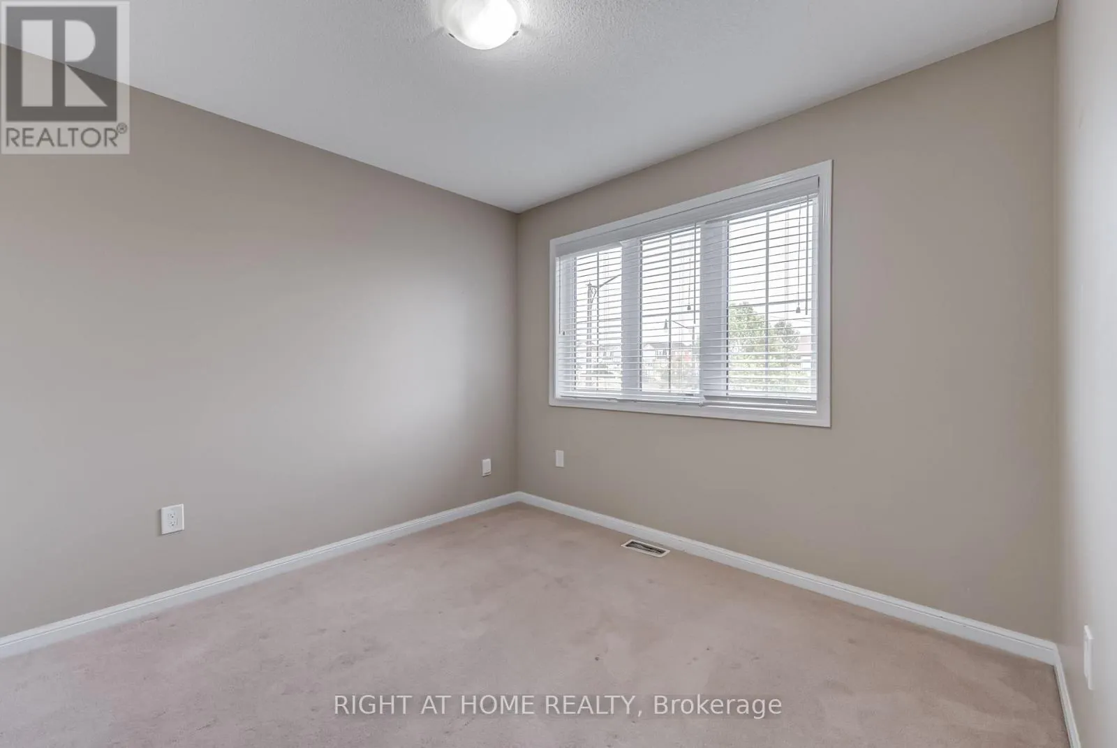 38 AYLESBURY DRIVE