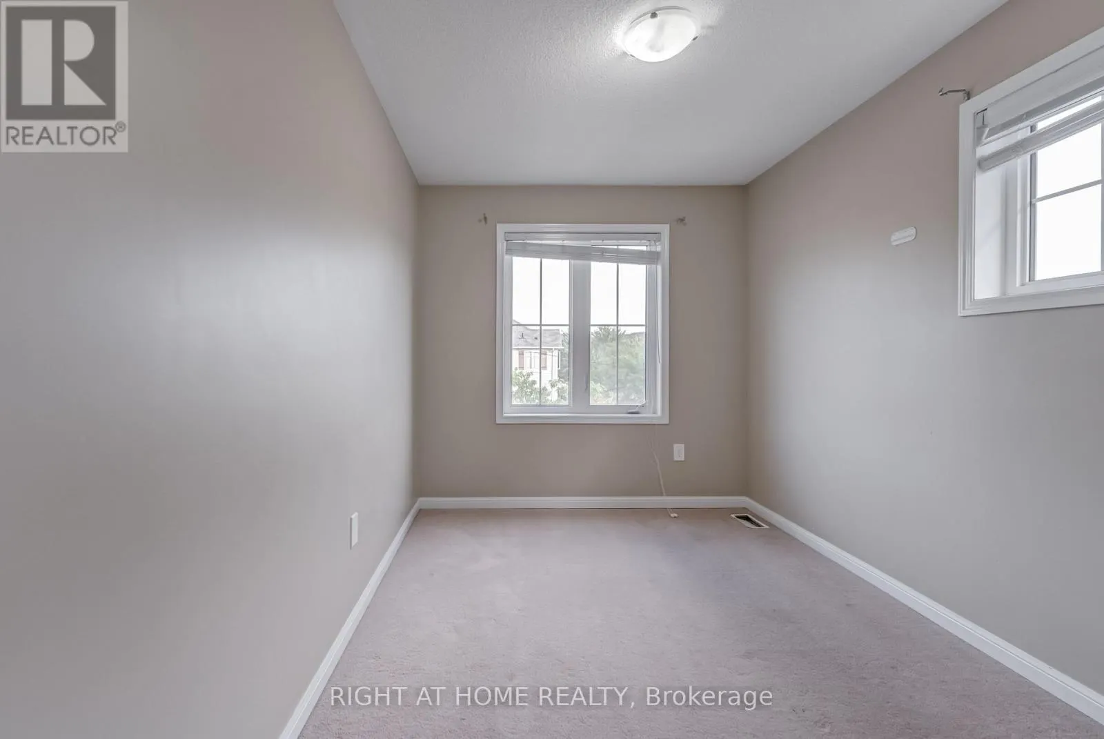 38 AYLESBURY DRIVE