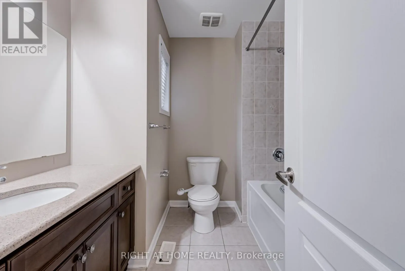 38 AYLESBURY DRIVE