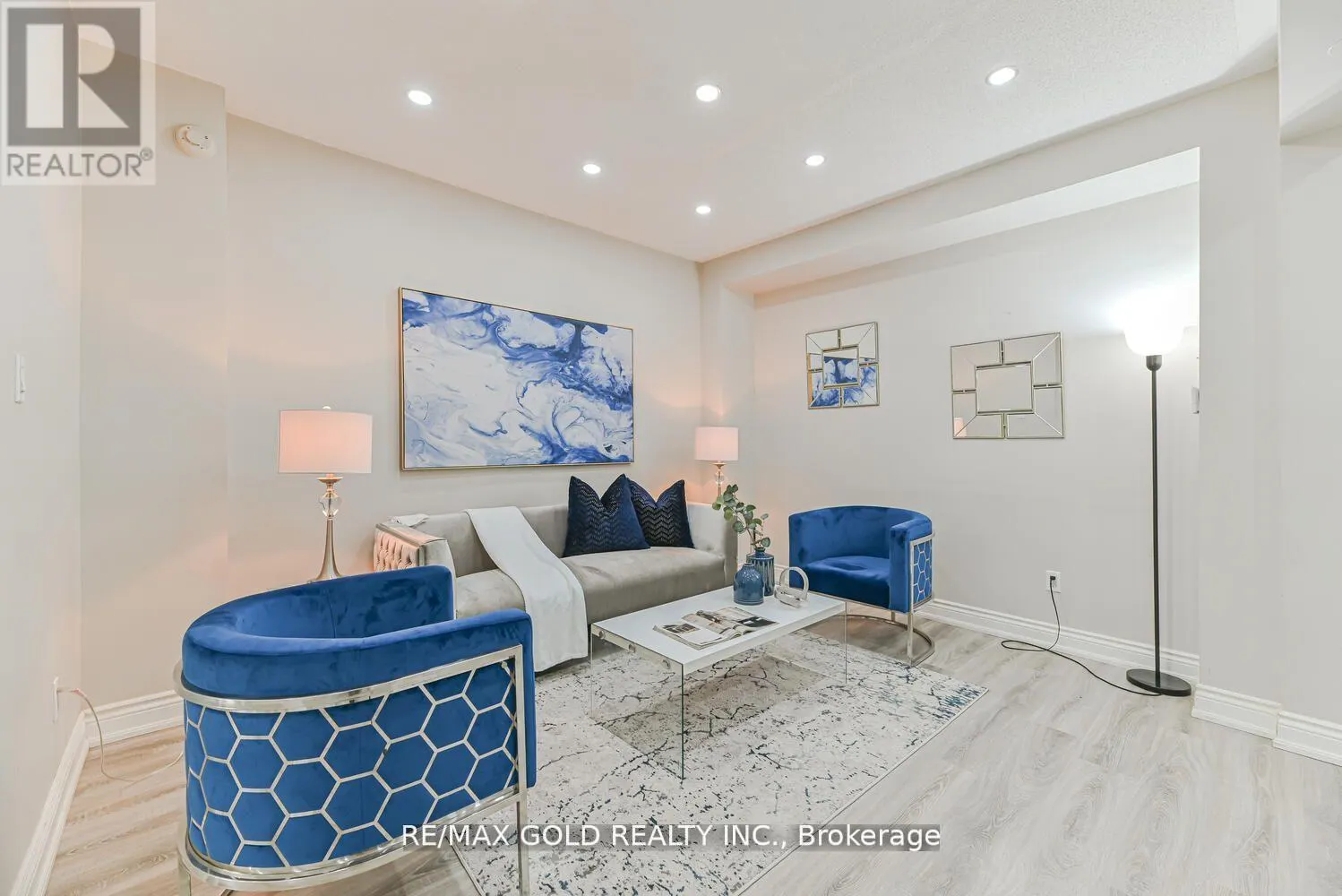 21 SUNNYVALE GATE