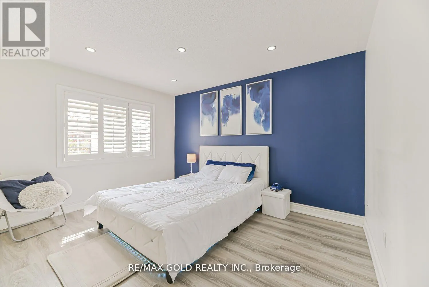 21 SUNNYVALE GATE