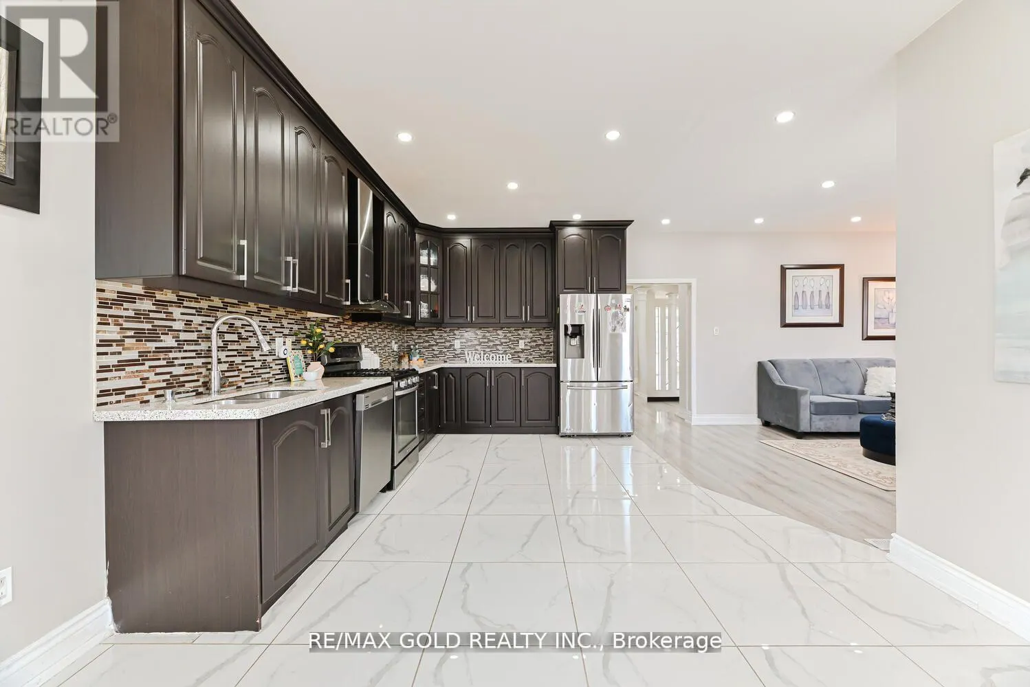 21 SUNNYVALE GATE