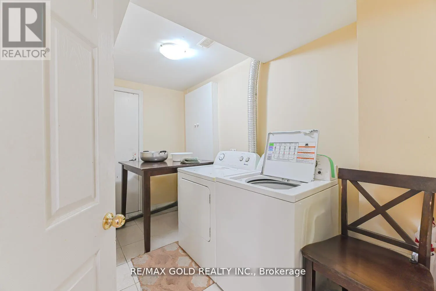 21 SUNNYVALE GATE