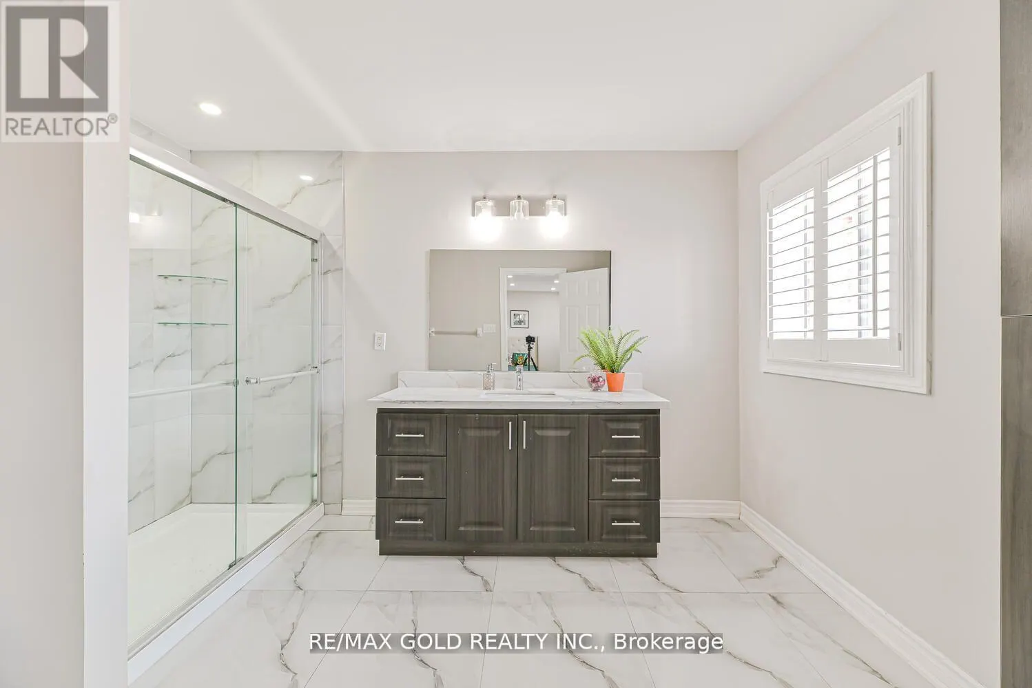 21 SUNNYVALE GATE