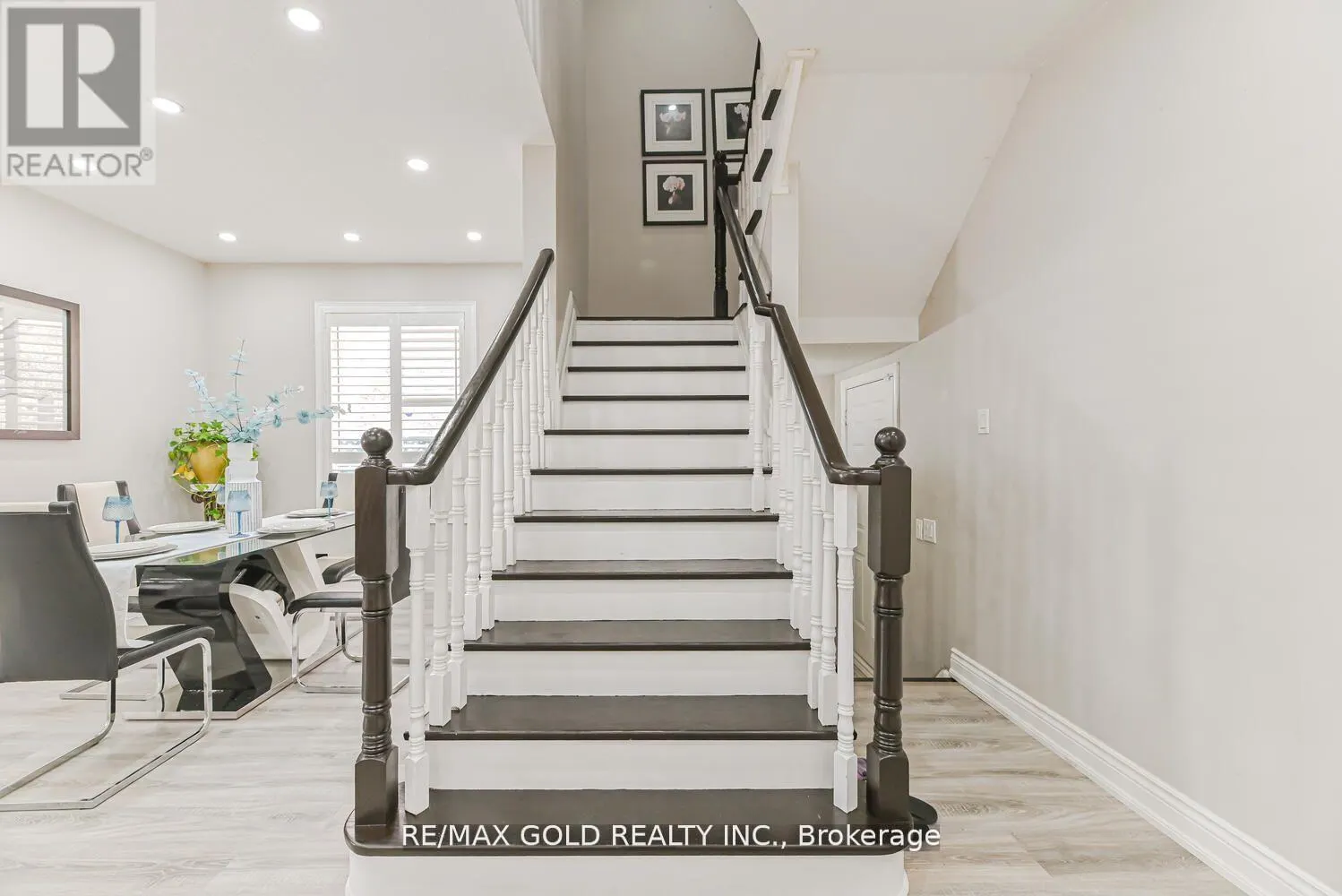 21 SUNNYVALE GATE