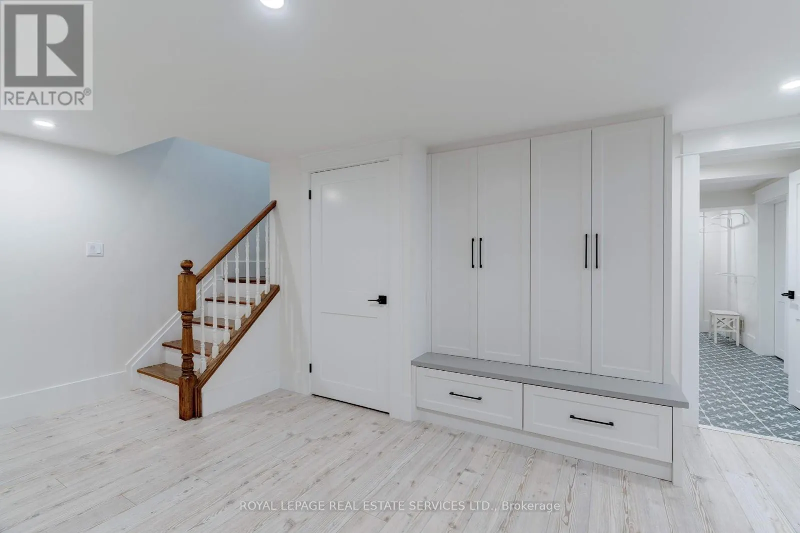 41 FAIRWOOD PLACE E