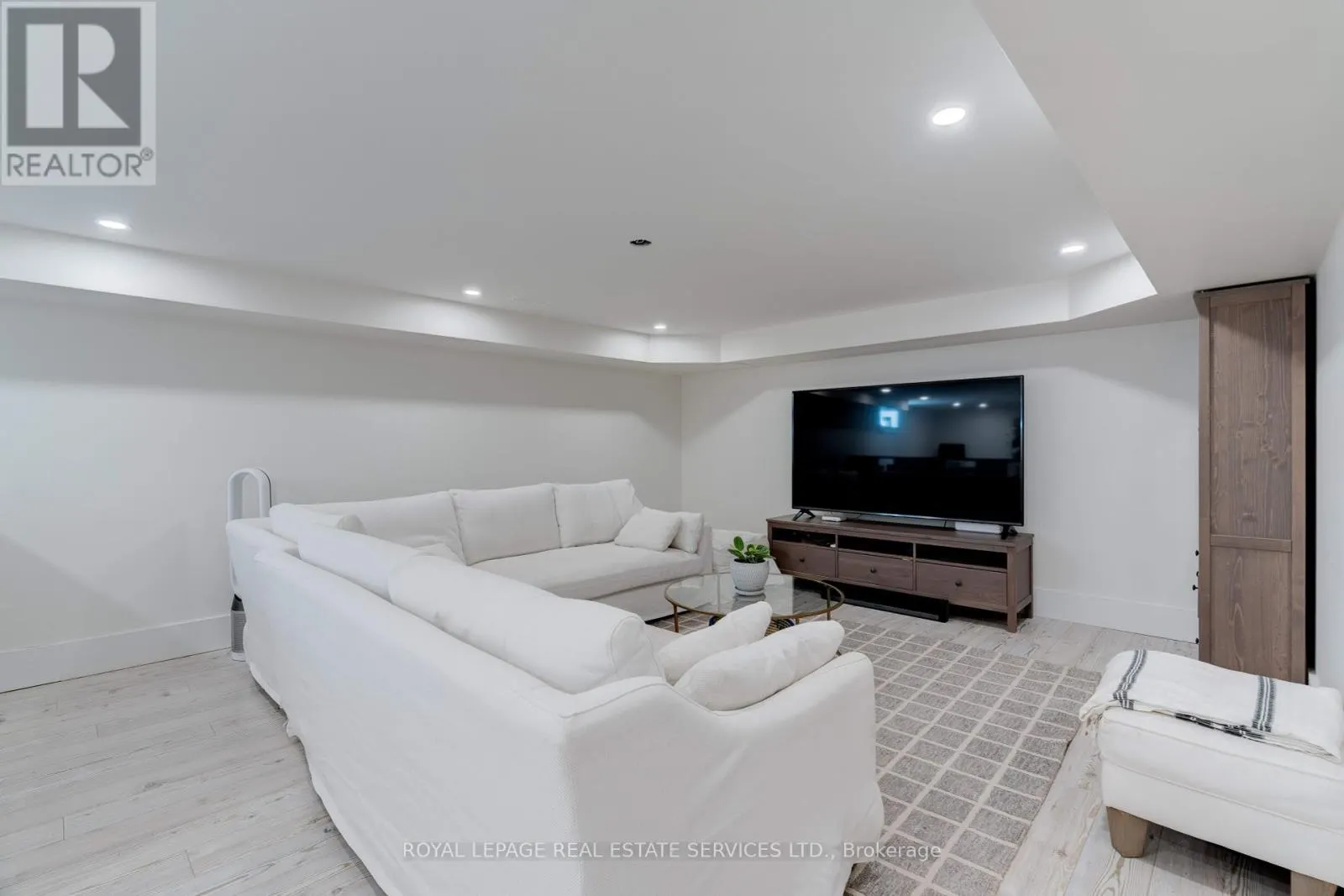 41 FAIRWOOD PLACE E