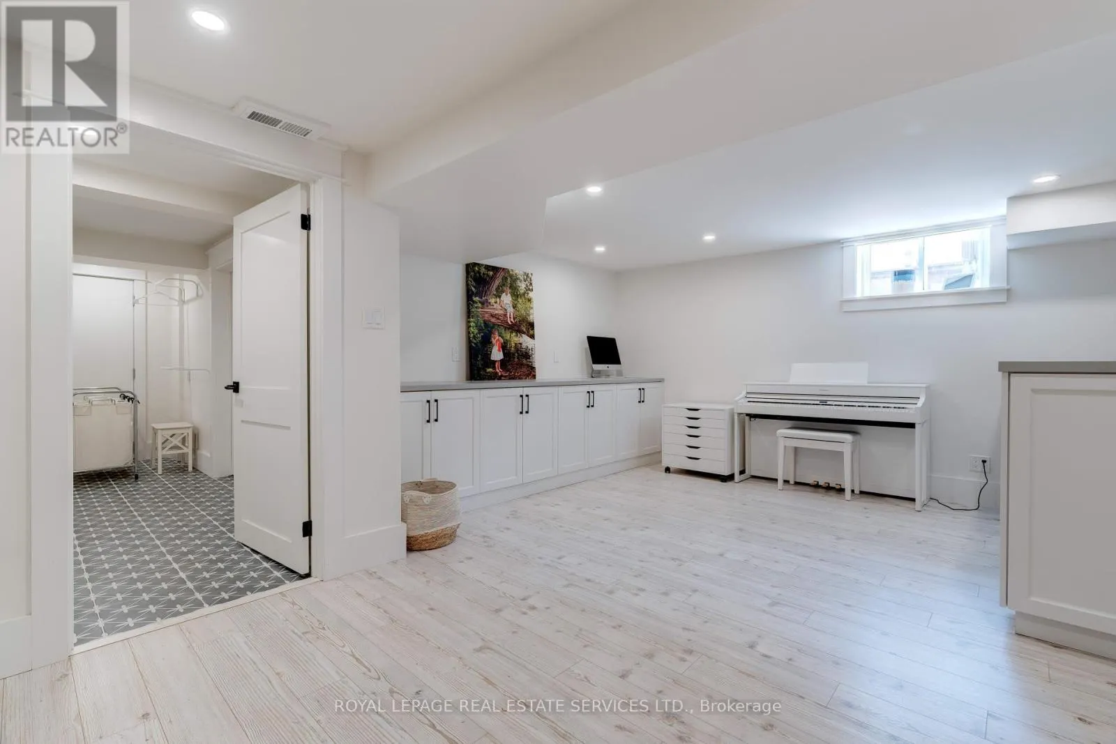 41 FAIRWOOD PLACE E